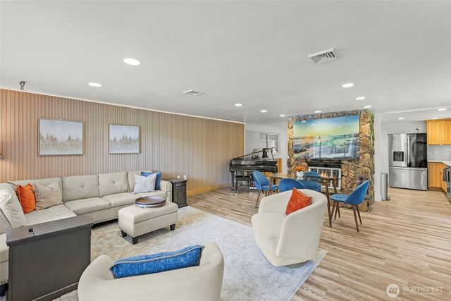 7045 Hawks Prairie Road NE, Olympia, WA 98516