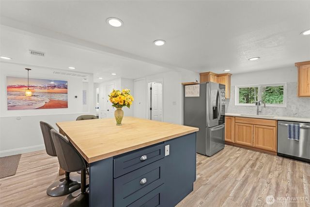 7045 Hawks Prairie Road NE, Olympia, WA 98516