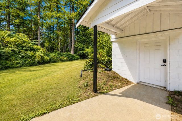7045 Hawks Prairie Road NE, Olympia, WA 98516