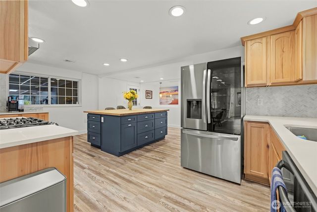 7045 Hawks Prairie Road NE, Olympia, WA 98516