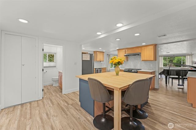 7045 Hawks Prairie Road NE, Olympia, WA 98516