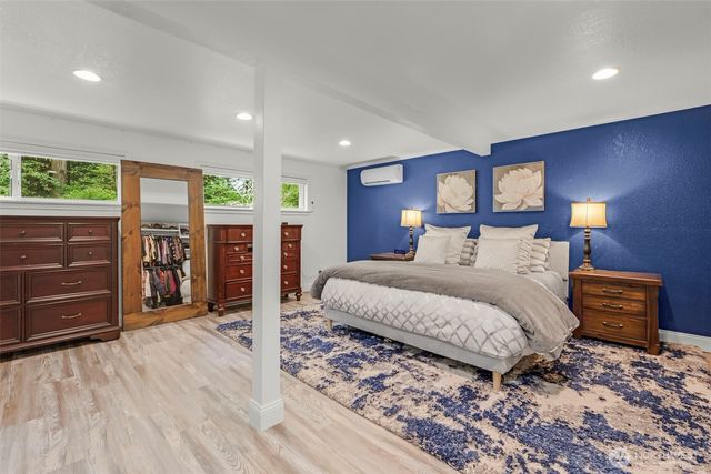 7045 Hawks Prairie Road NE, Olympia, WA 98516