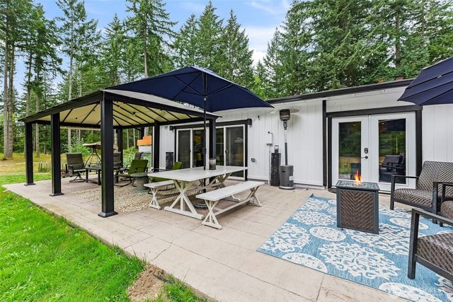 7045 Hawks Prairie Road NE, Olympia, WA 98516