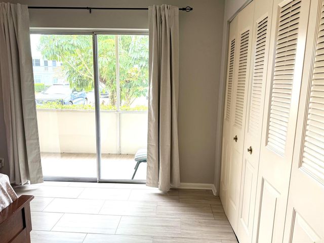 162 Windsor H, West Palm Beach, FL 33417