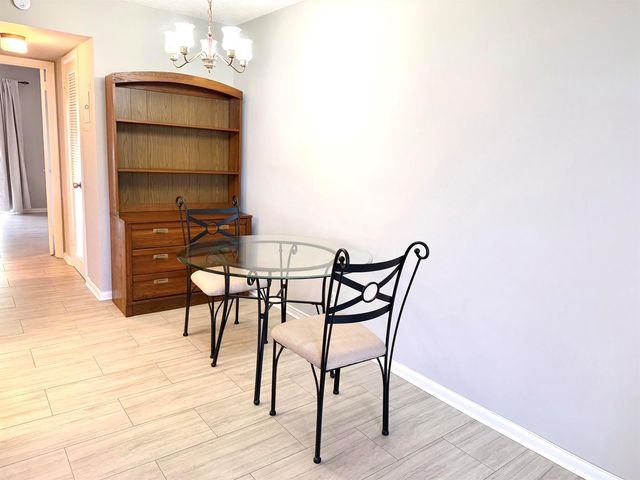 162 Windsor H, West Palm Beach, FL 33417