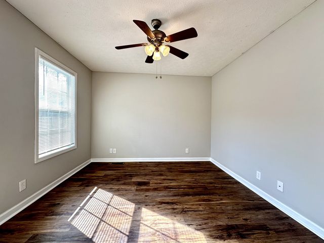 300 Condor Ct Apt A, Clarksville, TN 37042