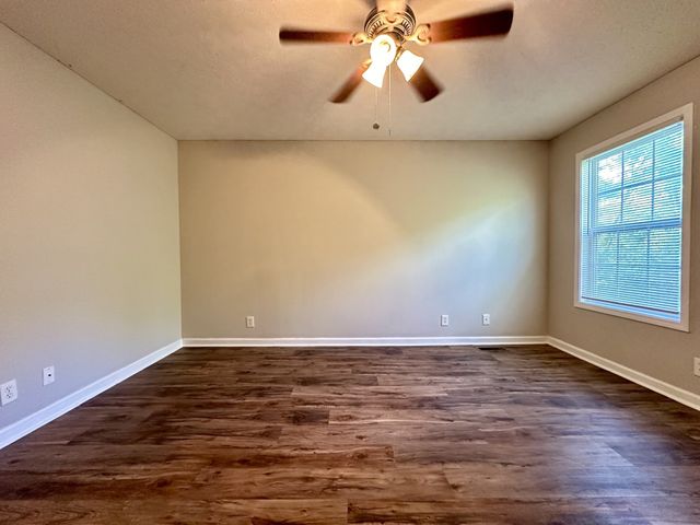 300 Condor Ct Apt A, Clarksville, TN 37042