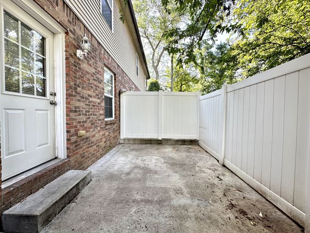 300 Condor Ct Apt A, Clarksville, TN 37042