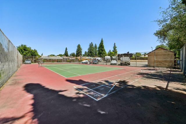 7913 Rocky Point Ct, Citrus Heights, CA 95610