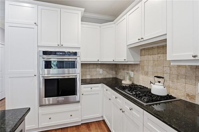 1085 Davis Circle NW R, Atlanta, GA 30318