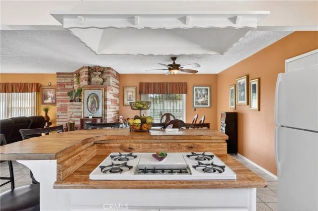 15937 Manzanita, Fontana, CA 92335