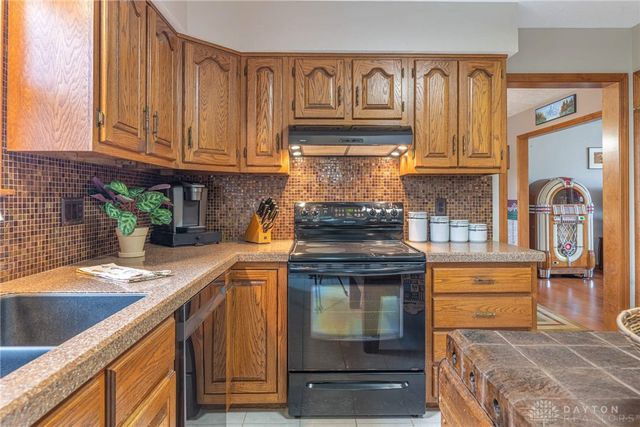 3036 Patsie Drive, Beavercreek, OH 45434