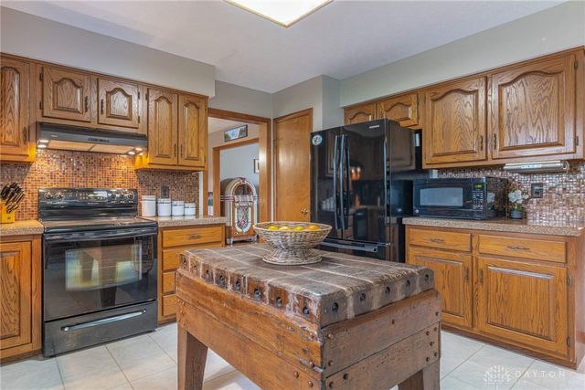 3036 Patsie Drive, Beavercreek, OH 45434