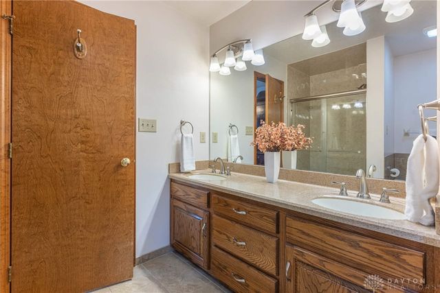 3036 Patsie Drive, Beavercreek, OH 45434