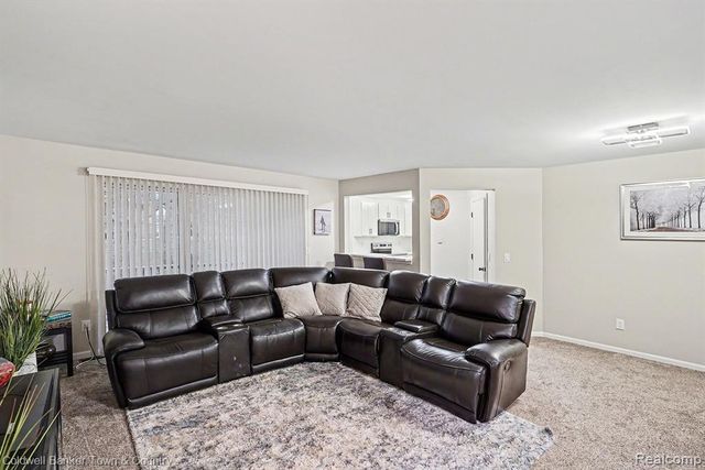 716 S Milford Road, Milford, MI 48381