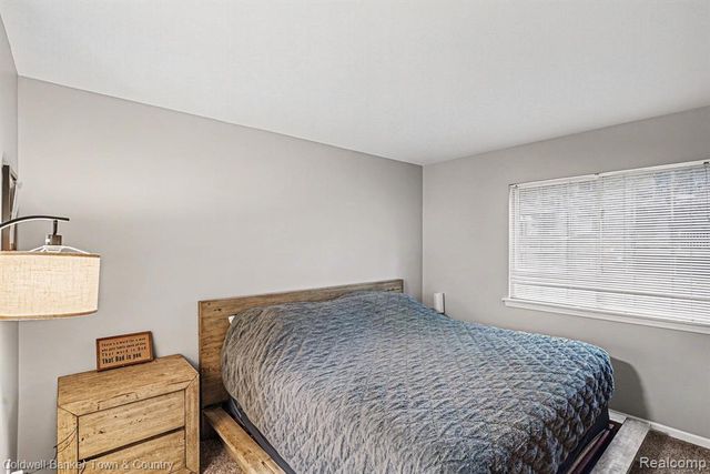 716 S Milford Road, Milford, MI 48381