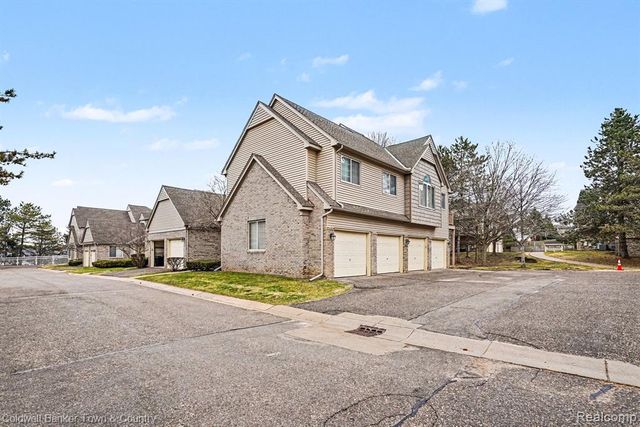 716 S Milford Road, Milford, MI 48381