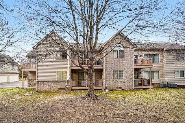 716 S Milford Road, Milford, MI 48381