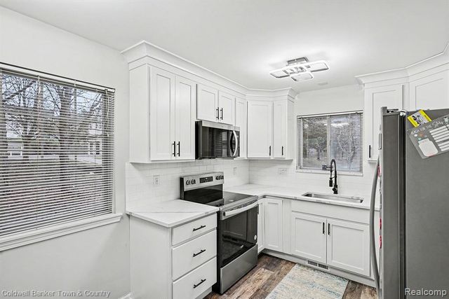 716 S Milford Road, Milford, MI 48381