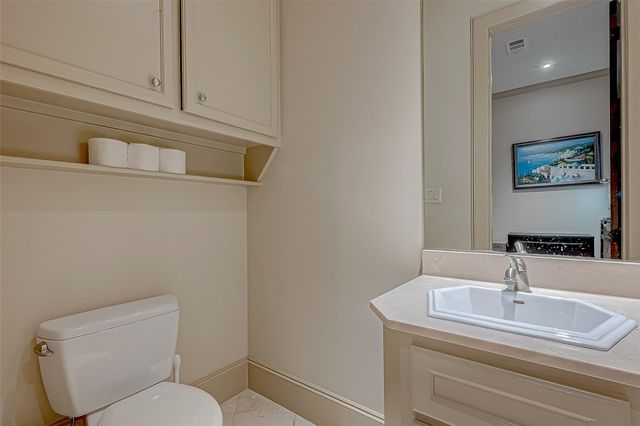 311 Calle Sevilla Place, Houston, TX 77007