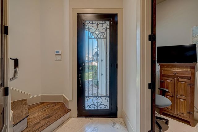 311 Calle Sevilla Place, Houston, TX 77007