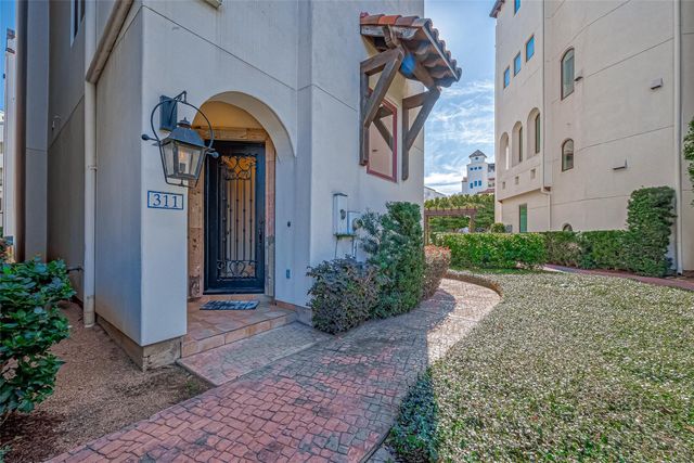 311 Calle Sevilla Place, Houston, TX 77007