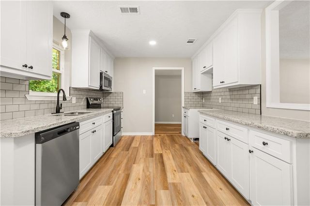 5804 HABEEB Drive, Alexandria, LA 71303