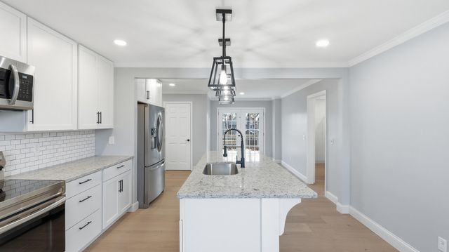 206 Shadow Parkway, Chattanooga, TN 37421