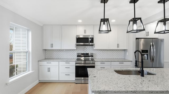 206 Shadow Parkway, Chattanooga, TN 37421