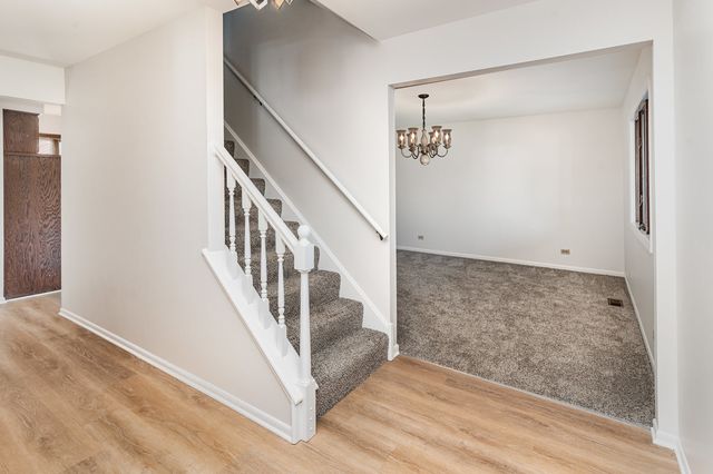 6345 Parkwood Court, Oak Forest, IL 60452