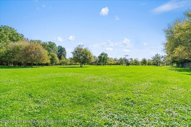 11656 Bishop Highway, Lansing, MI 48911