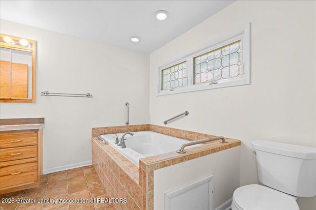 11656 Bishop Highway, Lansing, MI 48911