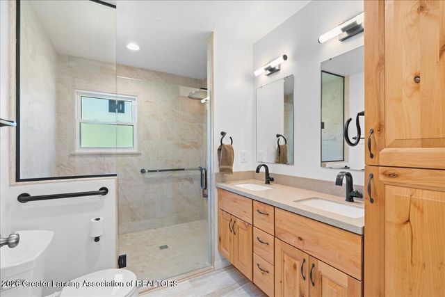 11656 Bishop Highway, Lansing, MI 48911