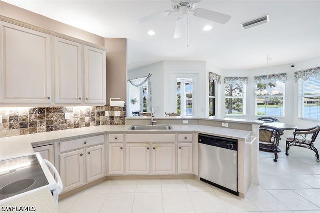 3768 Baldwin LN, Naples, FL 34116