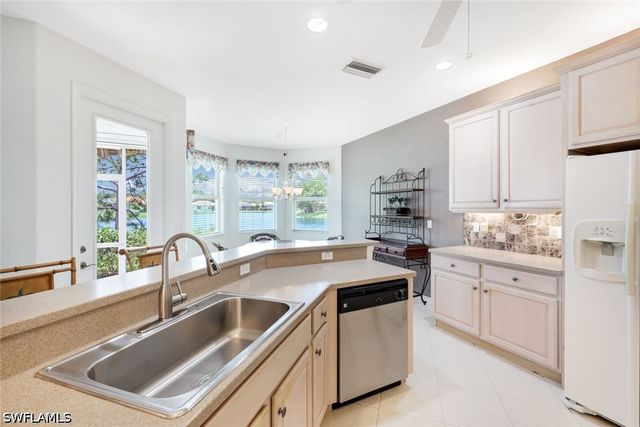 3768 Baldwin LN, Naples, FL 34116