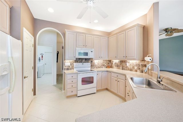 3768 Baldwin LN, Naples, FL 34116