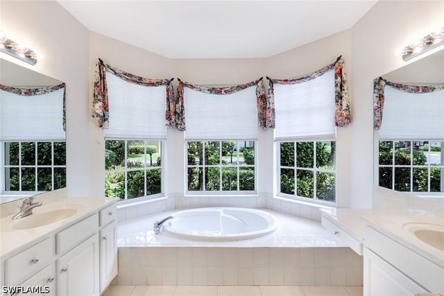 3768 Baldwin LN, Naples, FL 34116