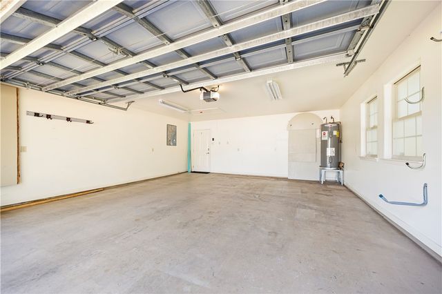 106 N Santa Clara Dr, Rockport, TX 78382