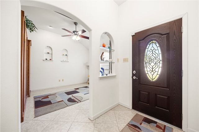 106 N Santa Clara Dr, Rockport, TX 78382