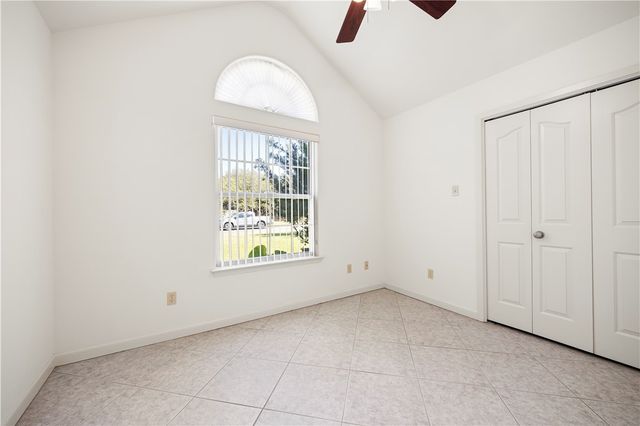 106 N Santa Clara Dr, Rockport, TX 78382