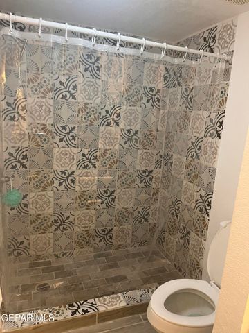 4433 N Stanton Street 214, El Paso, TX 79902