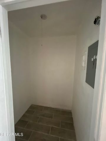 4433 N Stanton Street 214, El Paso, TX 79902