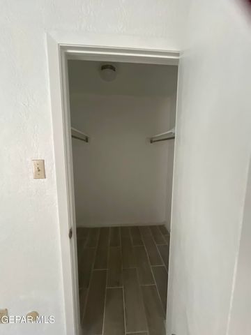 4433 N Stanton Street 214, El Paso, TX 79902