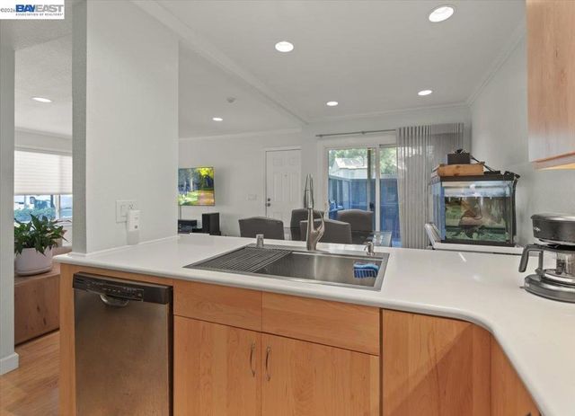 150 Aurora Plz, Union City, CA 94587