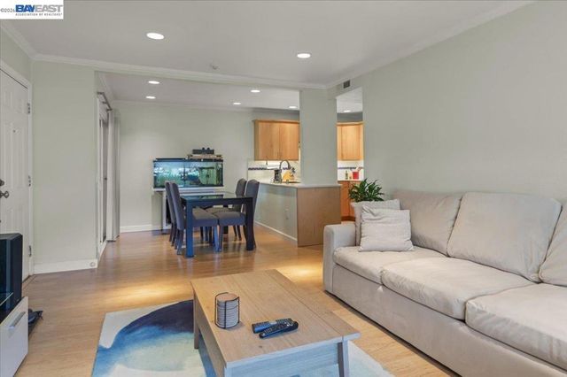 150 Aurora Plz, Union City, CA 94587