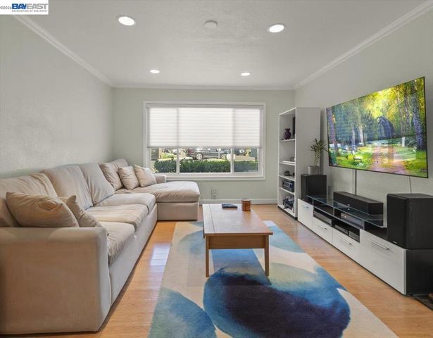 150 Aurora Plz, Union City, CA 94587