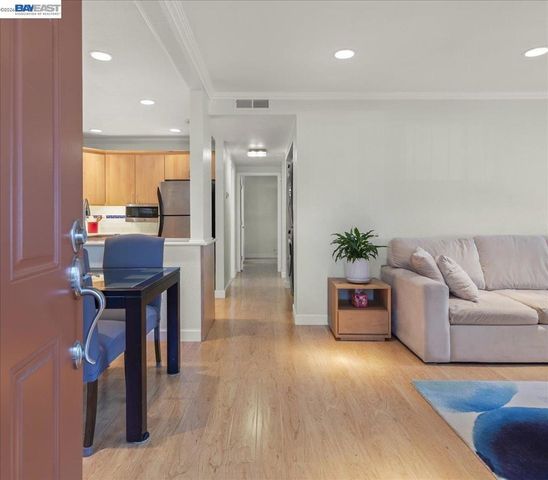 150 Aurora Plz, Union City, CA 94587