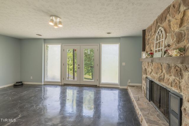 916 New Beason Well Road, Kingsport, TN 37660
