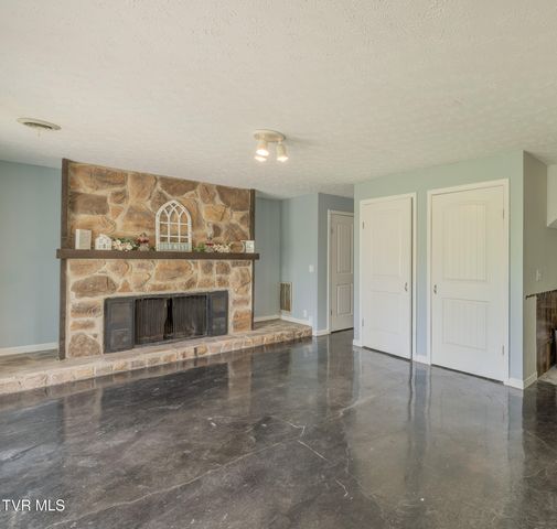 916 New Beason Well Road, Kingsport, TN 37660