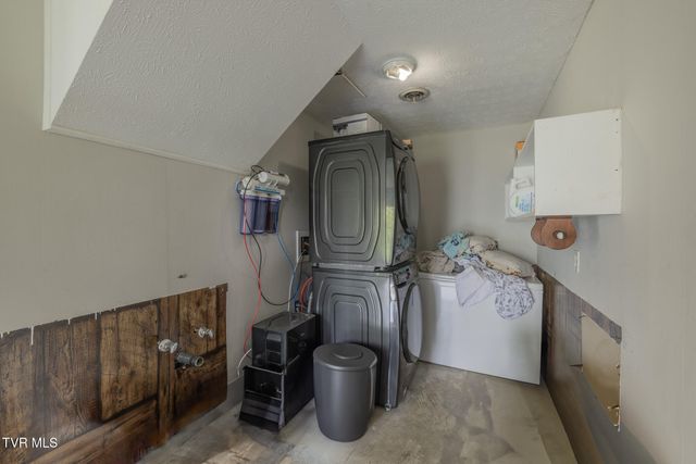 916 New Beason Well Road, Kingsport, TN 37660